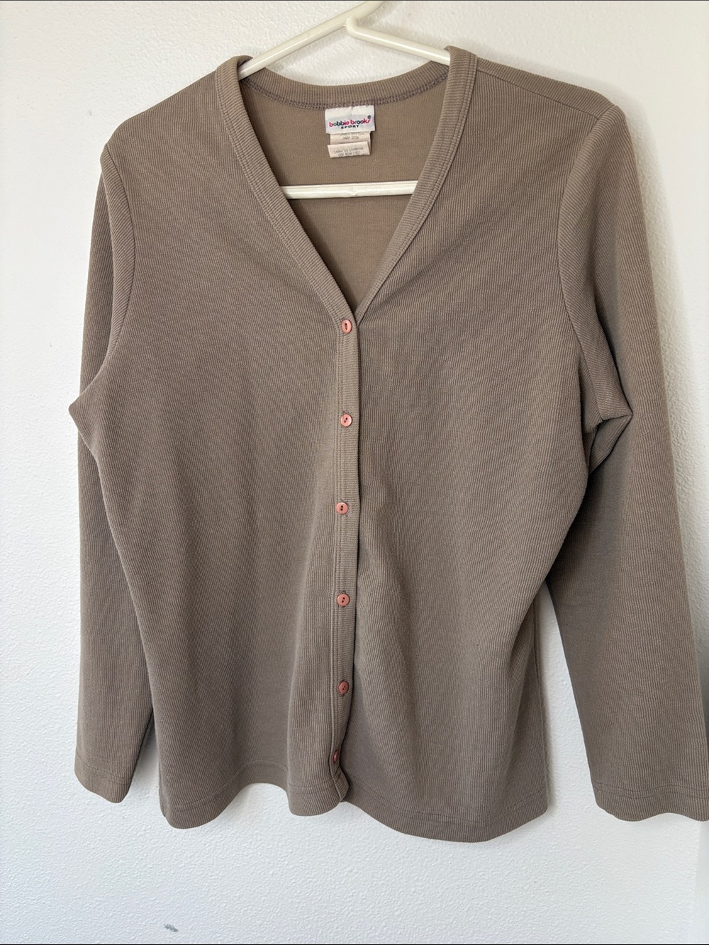 Bobbie Brooks Sport m Taupe Button-Front V-Neck Cardigan - M